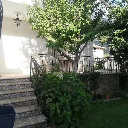 Holiday home Guijarro Con Piscina 