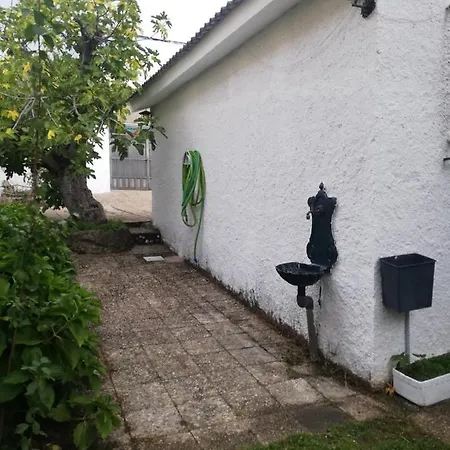 Guijarro Con Piscina 