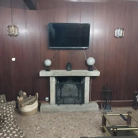 Guijarro Con Piscina 
